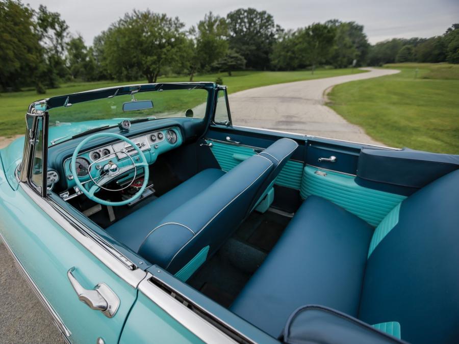  Plymouth Belvedere Convertible 1956 года  (фото 2 из 11)